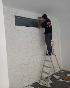 Aplicação de papel decorativo